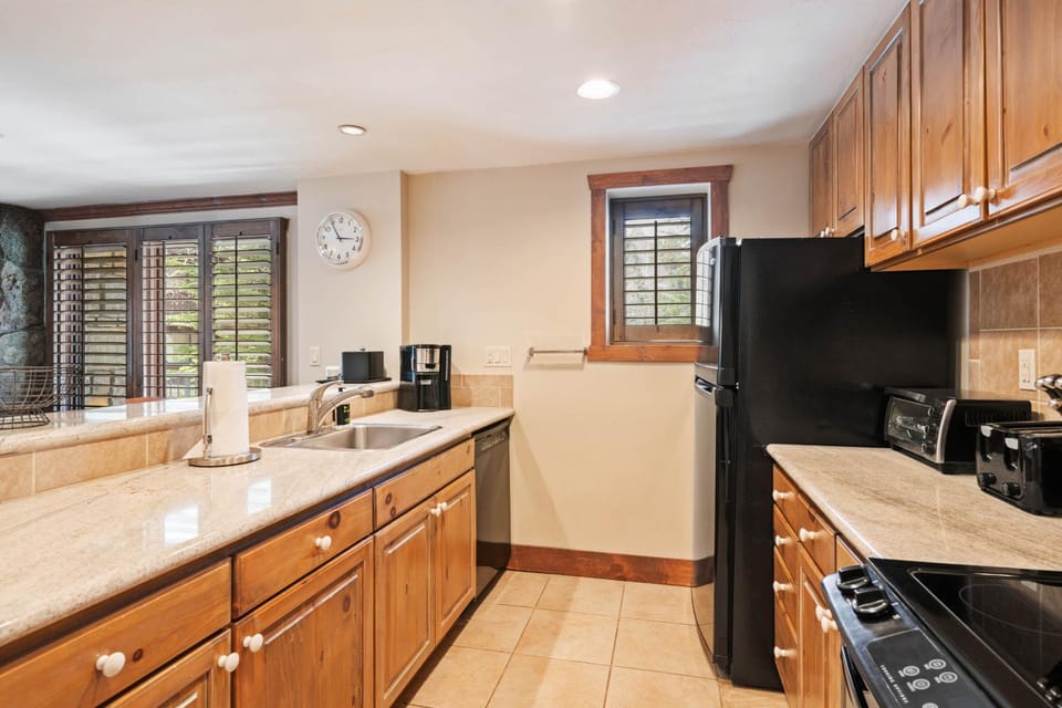 Lodge Tower 299 Three Bedroom Residence Apartment in Vail