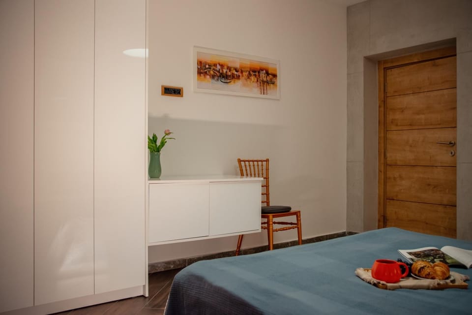 Bed, Bedroom, wardrobe