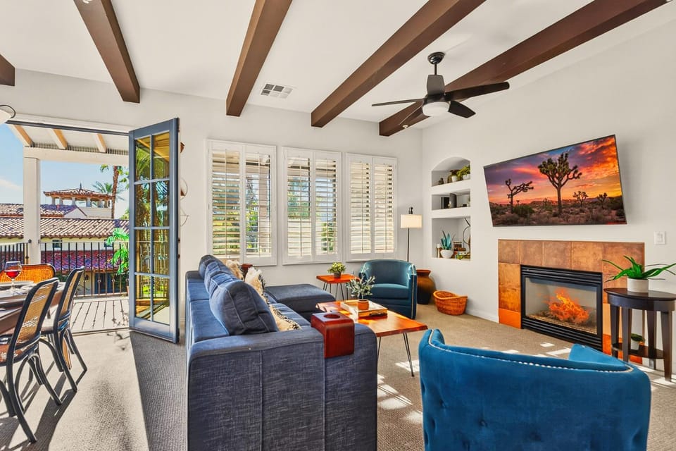LV367 Upstairs 3BR 3BA Legacy Villas with Pool View Apartment in Indian Wells
