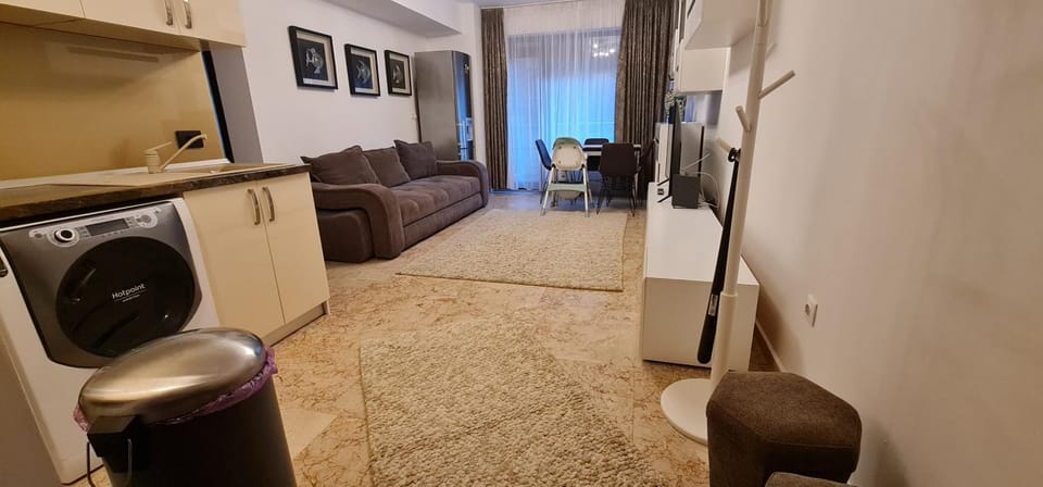 TV and multimedia, Kitchen or kitchenette, Living room, Seating area, minibar, washing machine