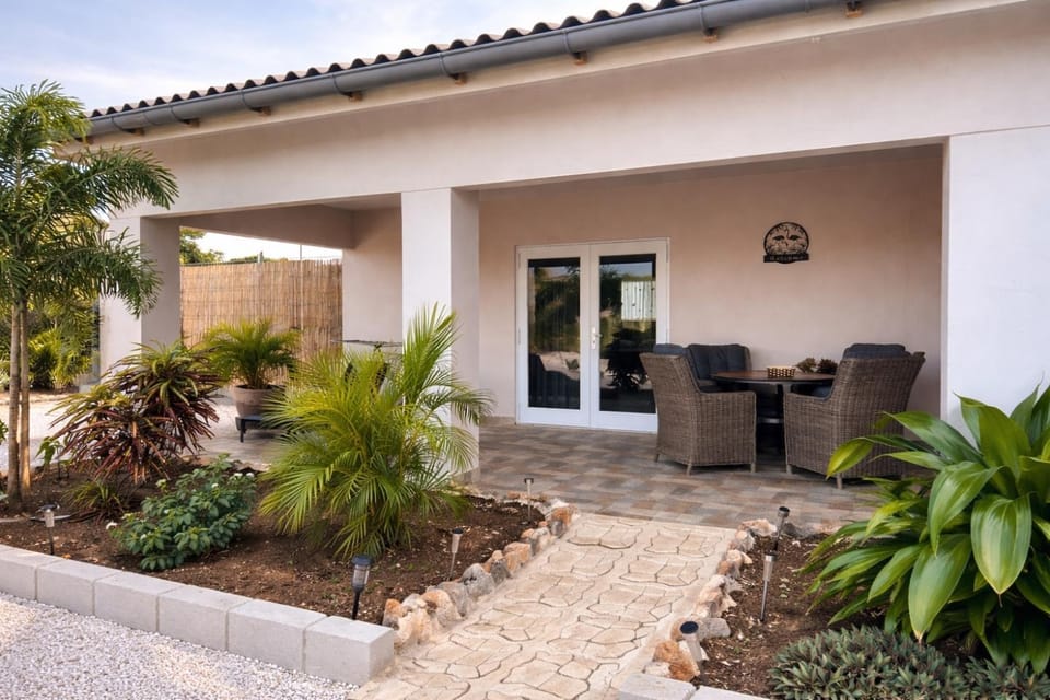 Property building, Day, Garden, Garden view