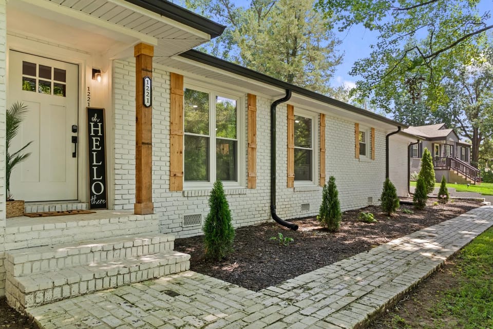 Property building, Day