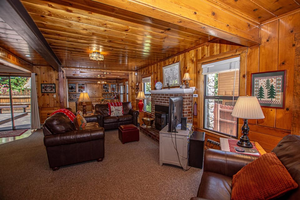 Fir Forest Cottage By Hauserman Rentals House in Tahoe City