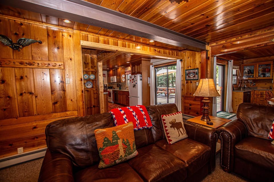 Fir Forest Cottage By Hauserman Rentals House in Tahoe City