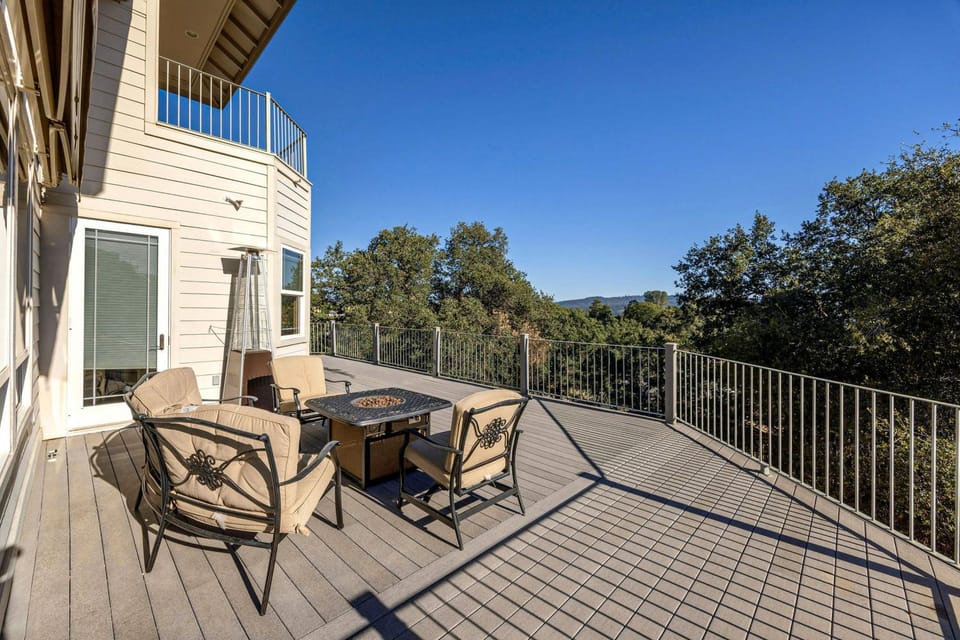 Hemlock Hacienda House in Calaveras County