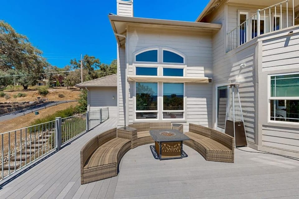 Hemlock Hacienda House in Tuolumne County