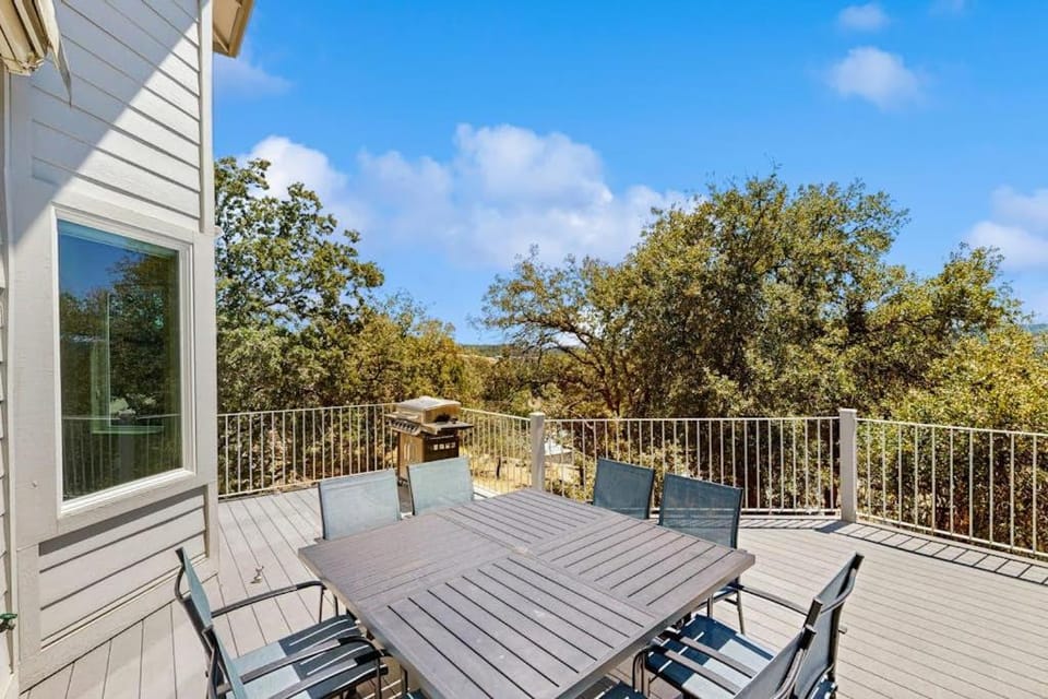 Hemlock Hacienda House in Tuolumne County