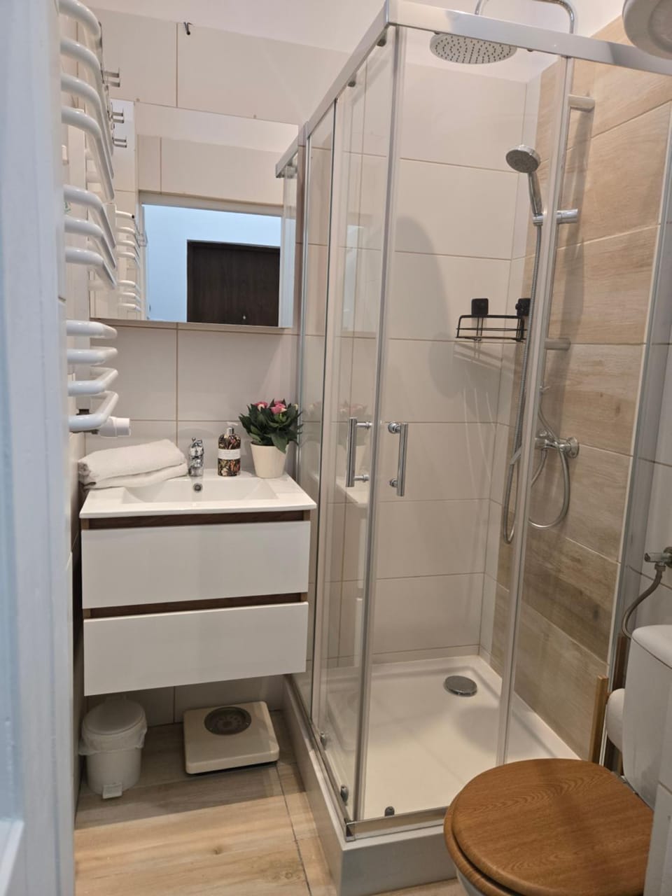 Apartamenty-MI Mariensztat Apartment in Warsaw