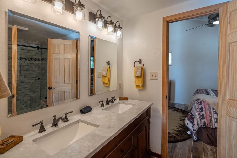 Shower, Bathroom, towels