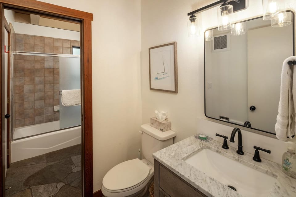 Toilet, Bathroom, Bath