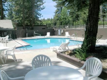 Pool view, Swimming pool, sunbed