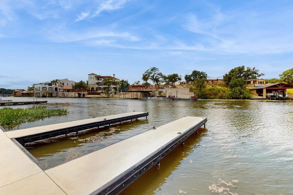 Nearby landmark, Activities