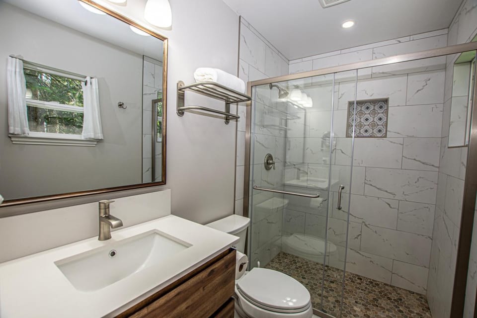 Shower, Toilet, Bathroom