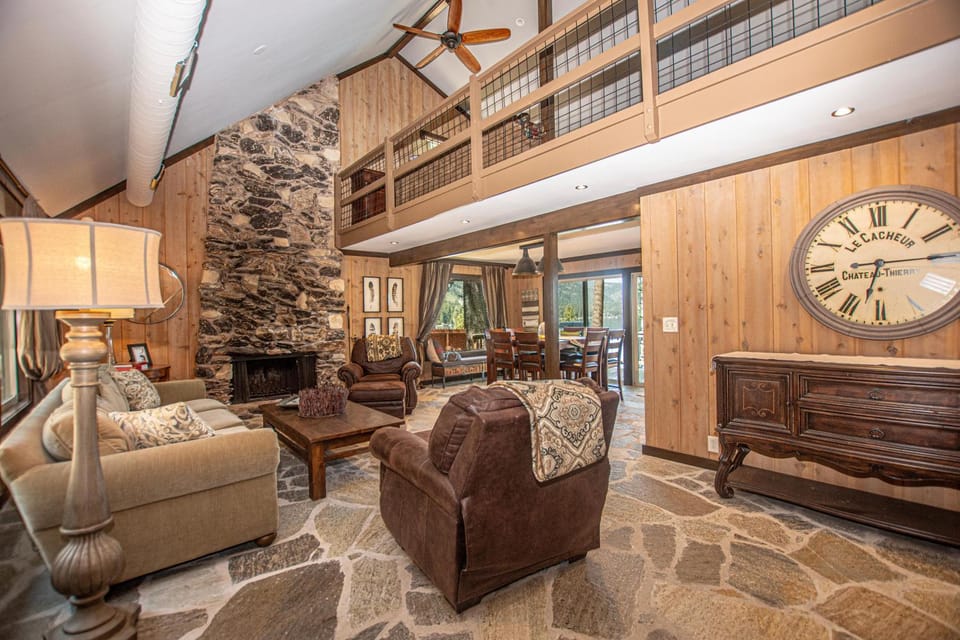 McKinney Cove By Hauserman Rentals House in Homewood