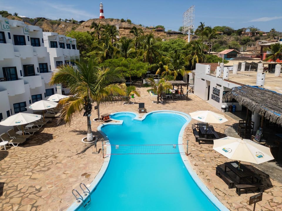 Property building, Garden, Swimming pool