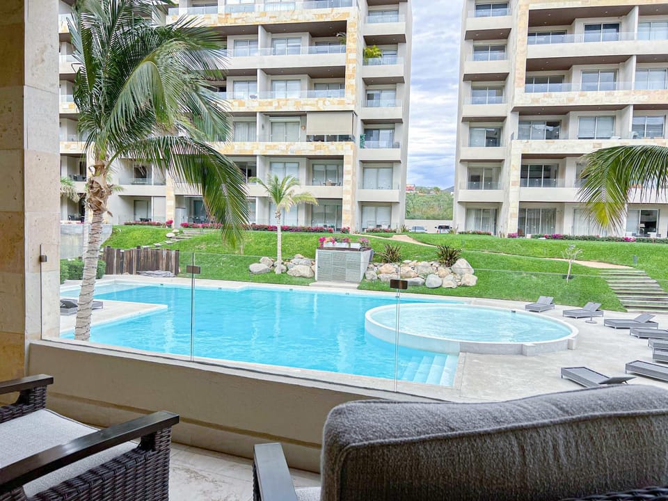 Property building, Day, Garden, Balcony/Terrace, Seating area, Garden view, Pool view, Swimming pool
