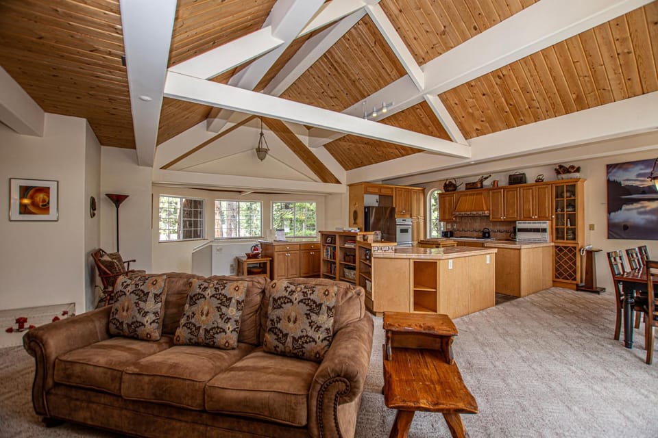 Trailside Escape By Hauserman Rentals House in Dollar Point