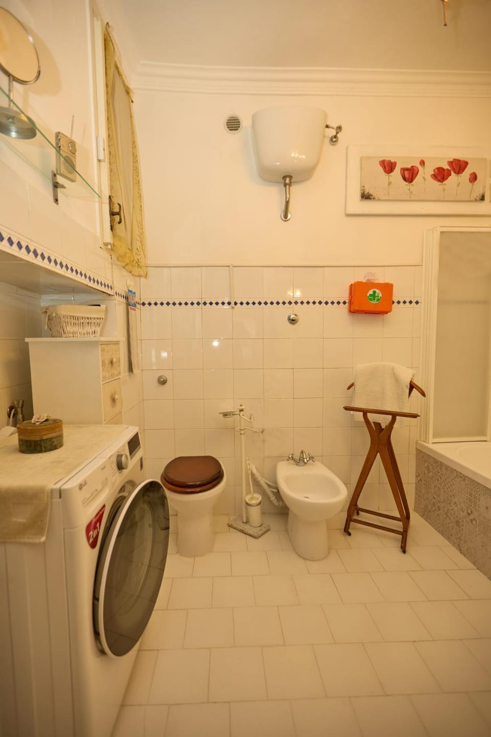 Toilet, Bathroom, bidet, washing machine, dryer