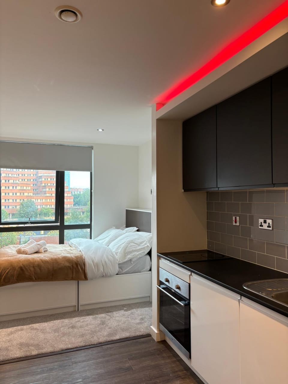 Bed, Kitchen or kitchenette