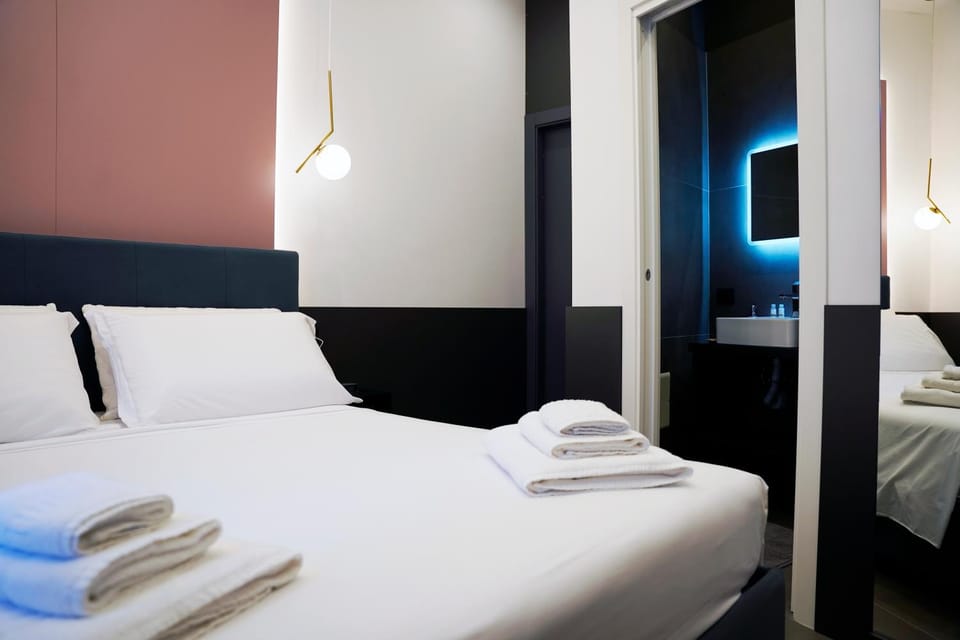 Bed, Photo of the whole room, Bedroom, towels, wardrobe