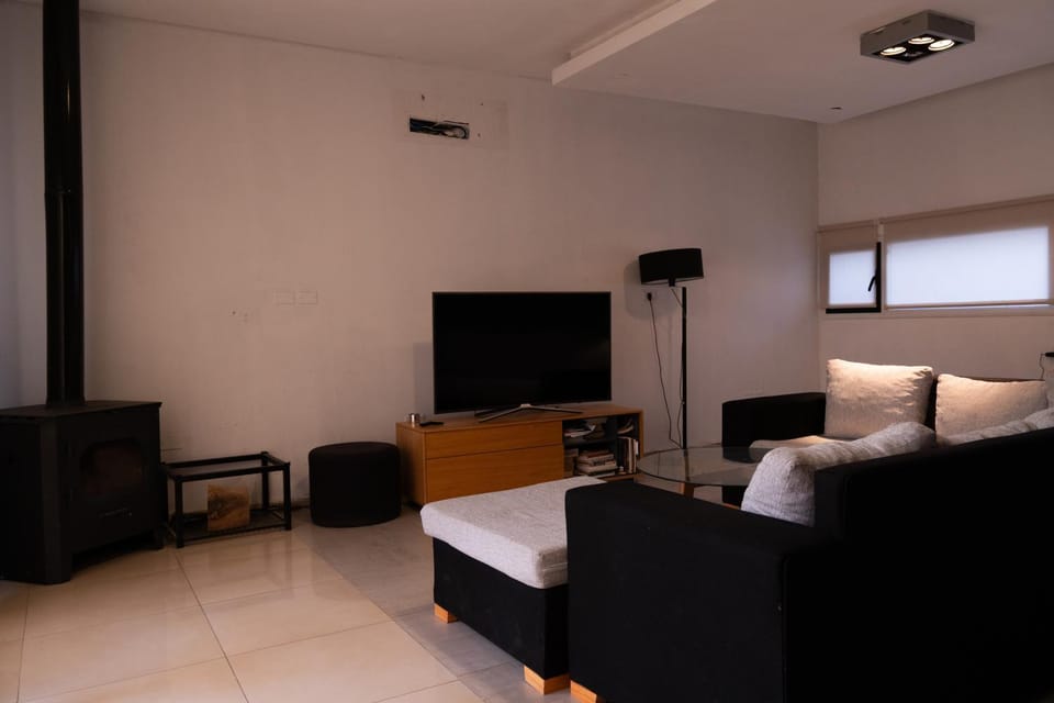 Communal lounge/ TV room, Living room, Photo of the whole room, Seating area