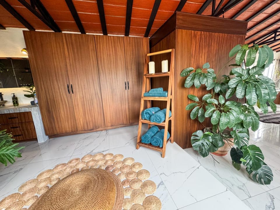 Alojamiento en Zona Central con Vista al Mar y Amplio Apartment in Puerto Vallarta