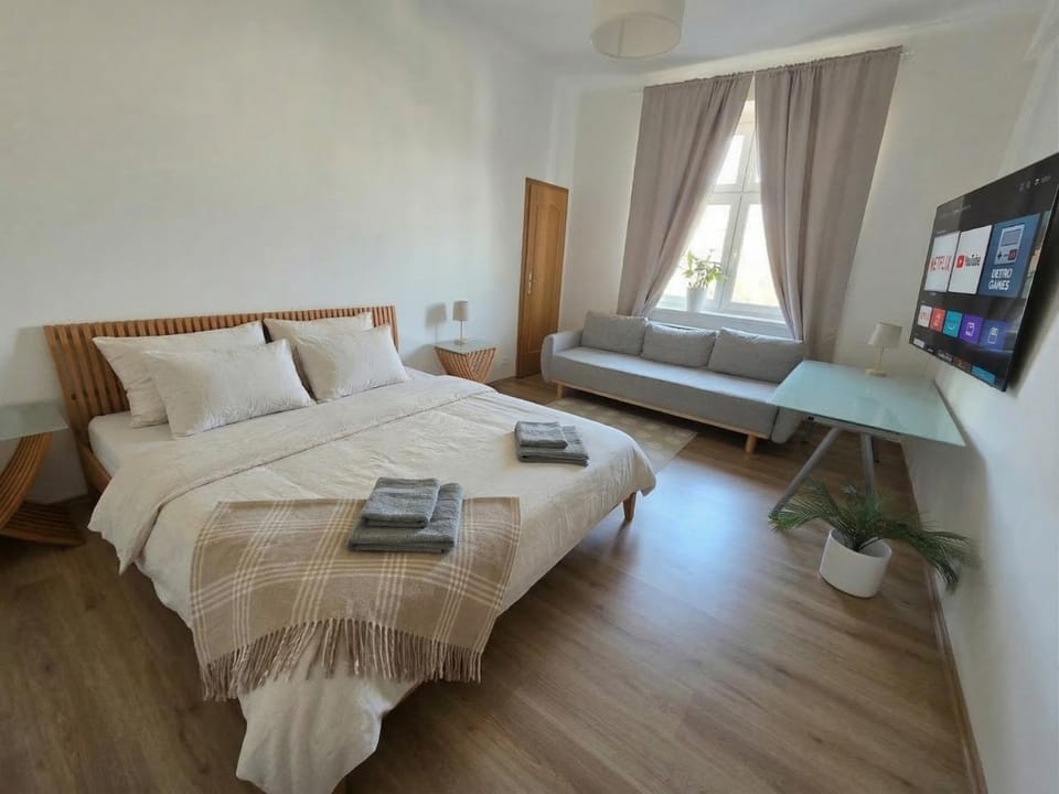 Apartment Paulie 3min to Metro Near O2 Arena and City Centre Apartment in Prague