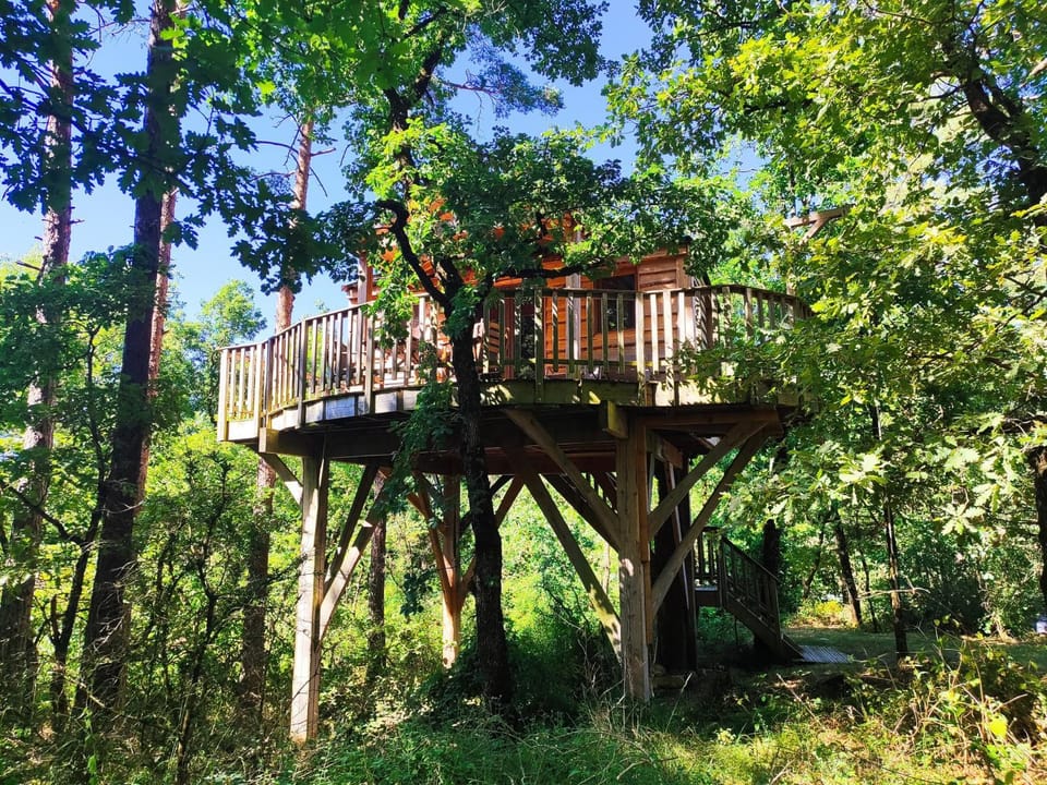 La Cachette - Gîte & Hébergements Insolites - Spa Nature lodge in Auvergne-Rhône-Alpes