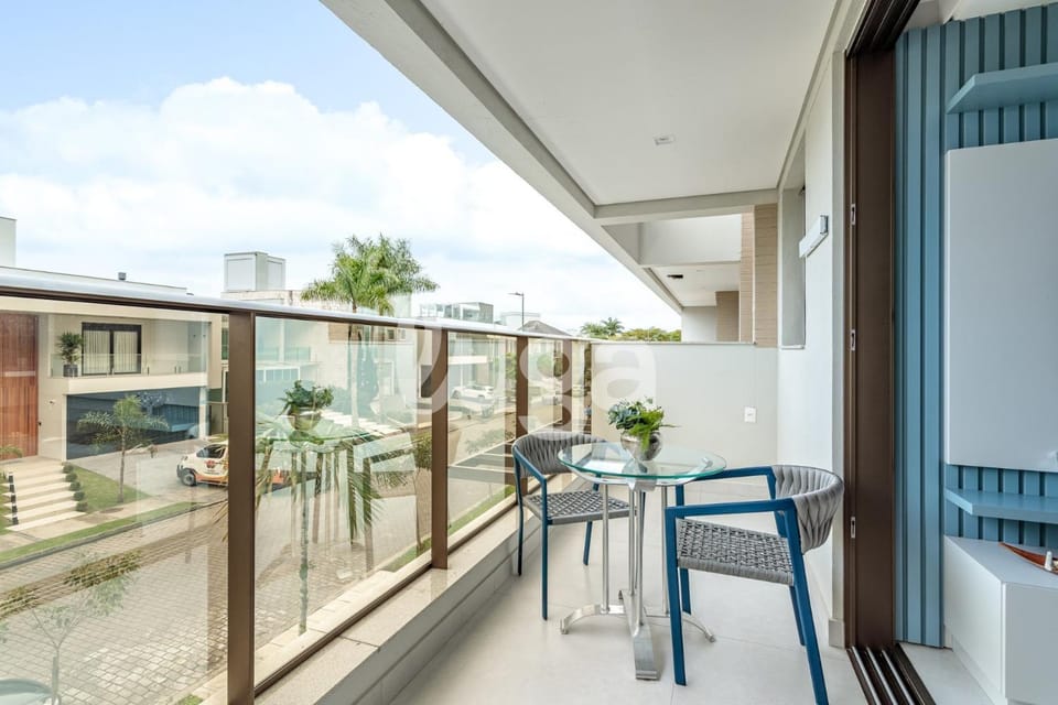 Jurerê Garden - Pool & Prime Location Apartment in Florianopolis