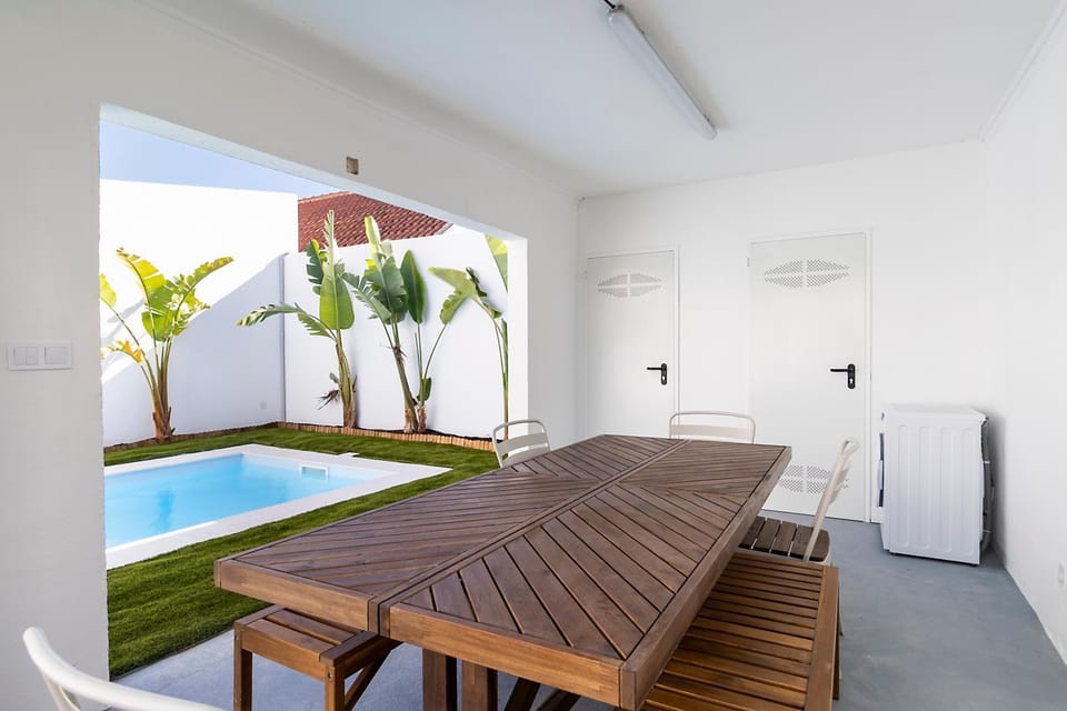 Garden, Dining area, Swimming pool, washing machine