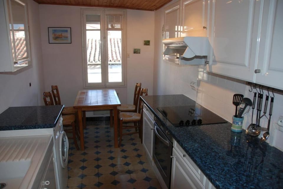 Pyrenees,Hiking, Cycling, Rafting,Fishing,4 Bed Apartment, Roof Terrace Apartment in Occitanie