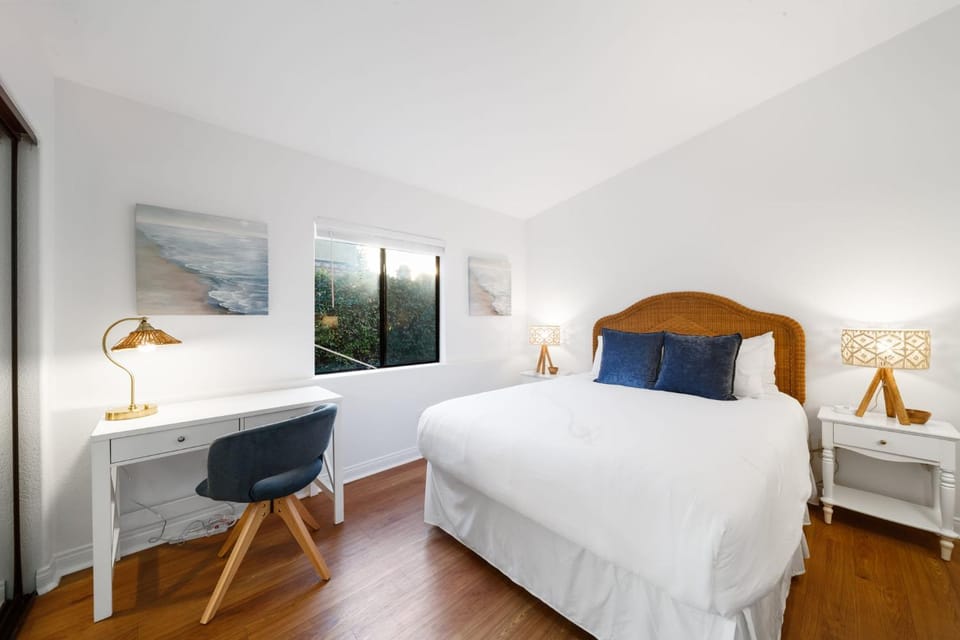 Cozy La Jolla Bungalow Near Beach & Village House in La Jolla
