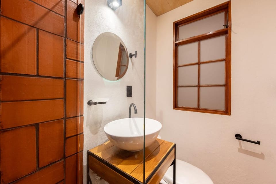 DH1 VIP ROOM in Downtown, Best Location, Private WC Apartment in Mexico City