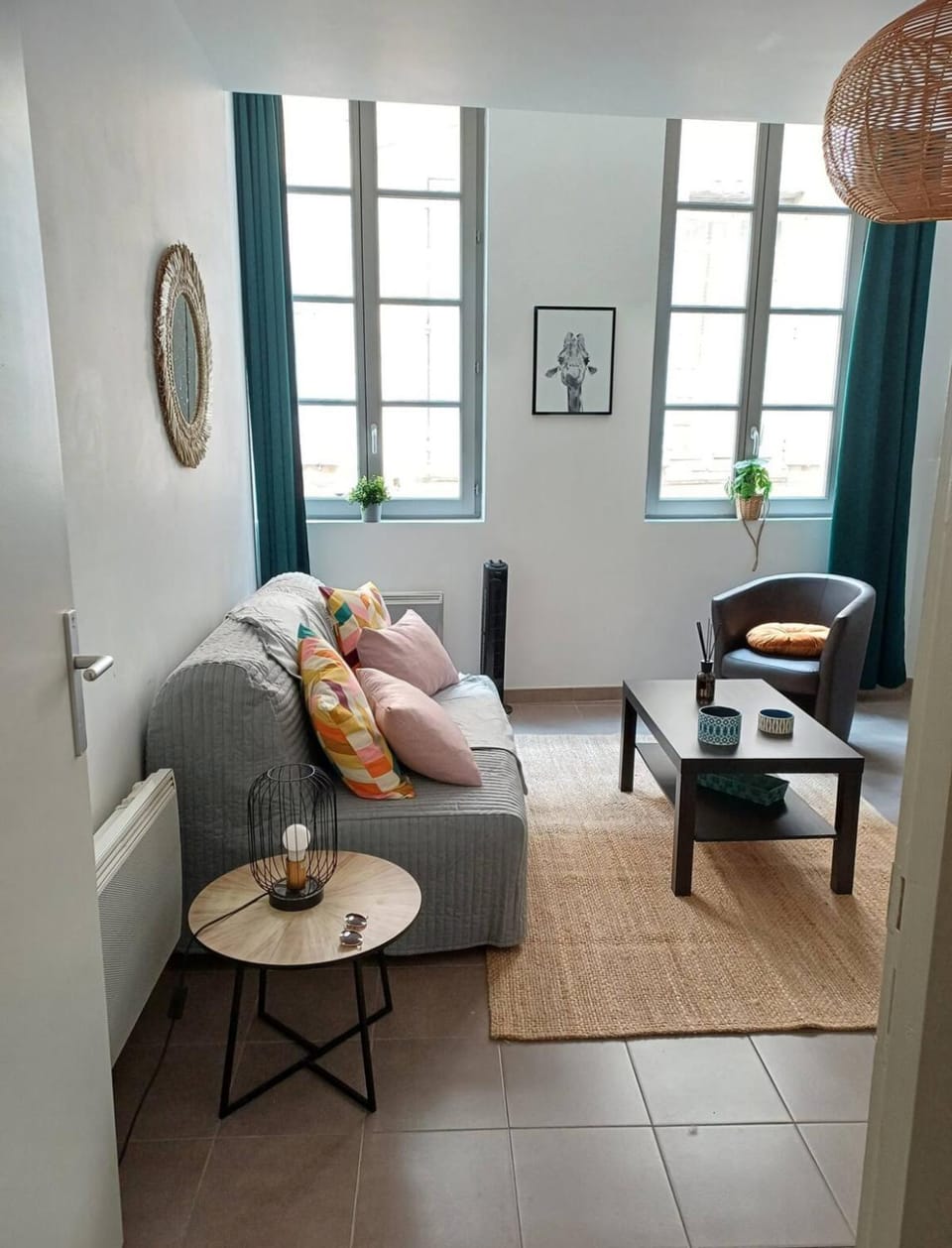 Bed, Living room, Bedroom