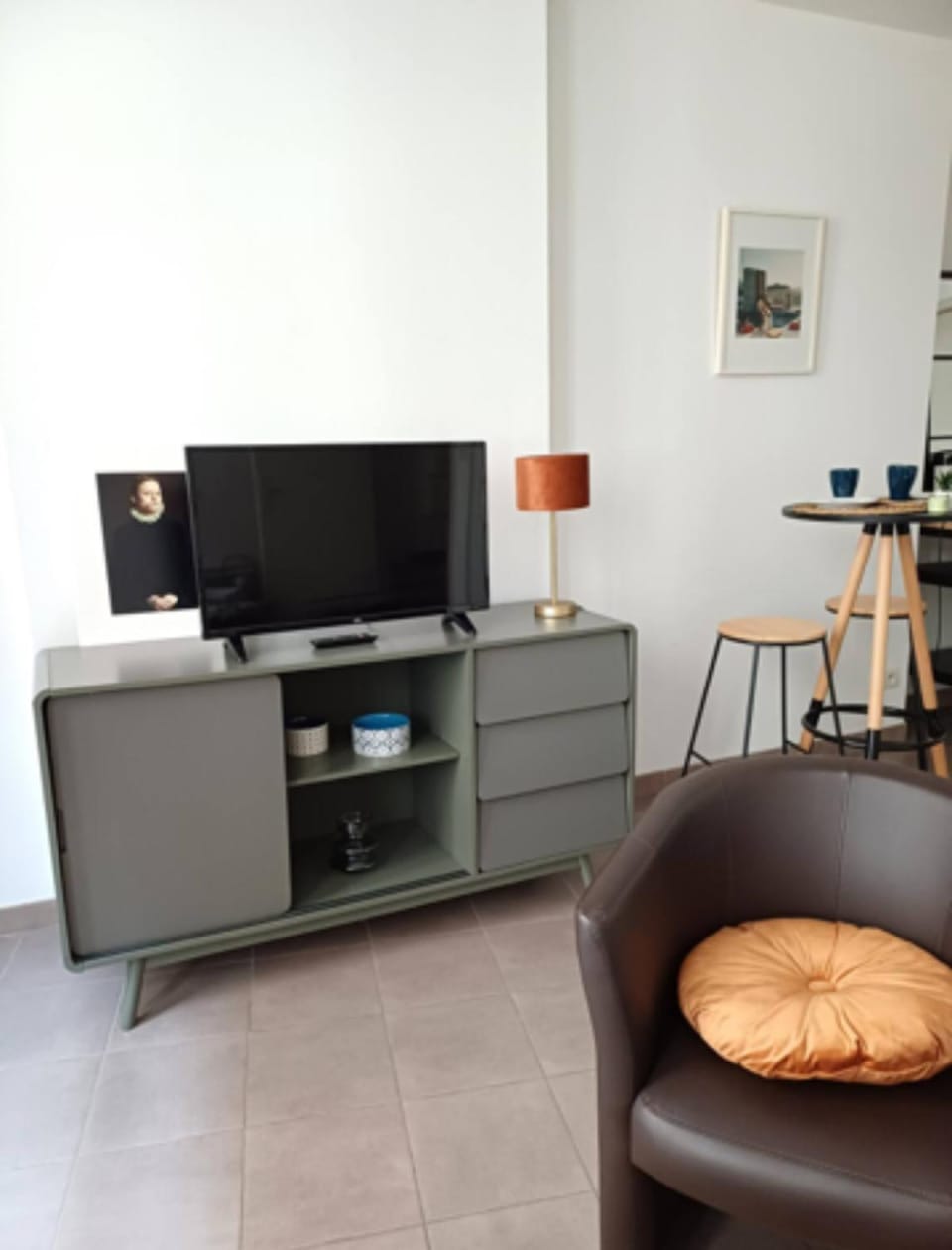 TV and multimedia, Living room