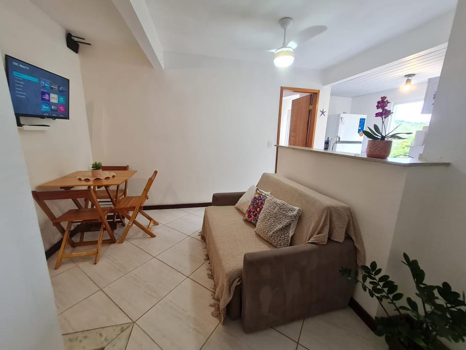 TV and multimedia, Kitchen or kitchenette, Living room, Seating area, Dining area