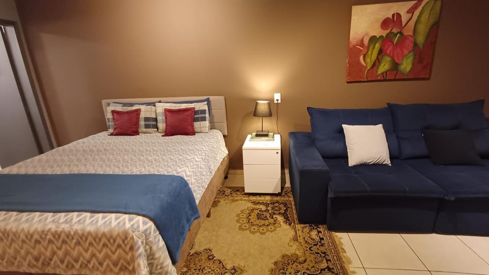 Bed, Living room, Photo of the whole room, Seating area, Bedroom