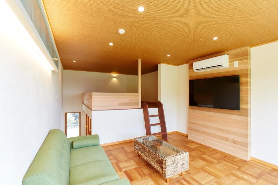 海まで徒歩圏,コンビニ飲食店すぐ,外部温水シャワー,上総一ノ宮駅から直進車で5分--Portus-- Bed and Breakfast in Chiba Prefecture