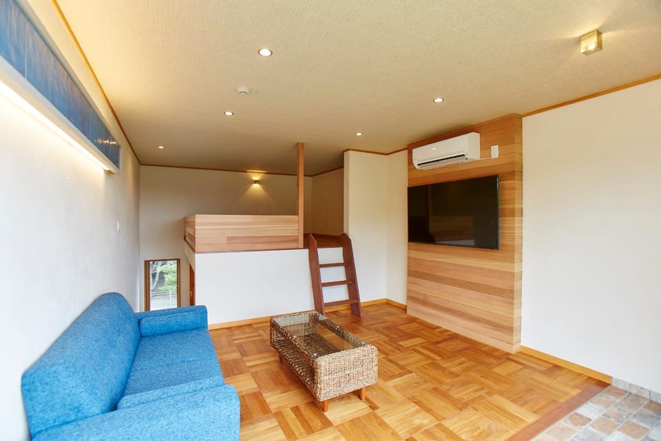 海まで徒歩圏,コンビニ飲食店すぐ,外部温水シャワー,上総一ノ宮駅から直進車で5分--Portus-- Bed and Breakfast in Chiba Prefecture