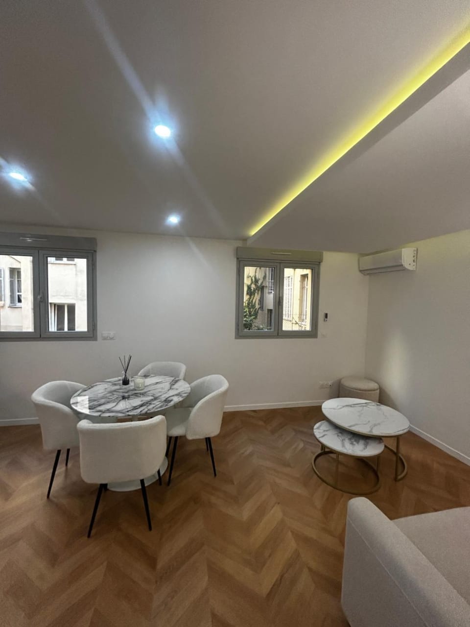Living room, Seating area, Dining area