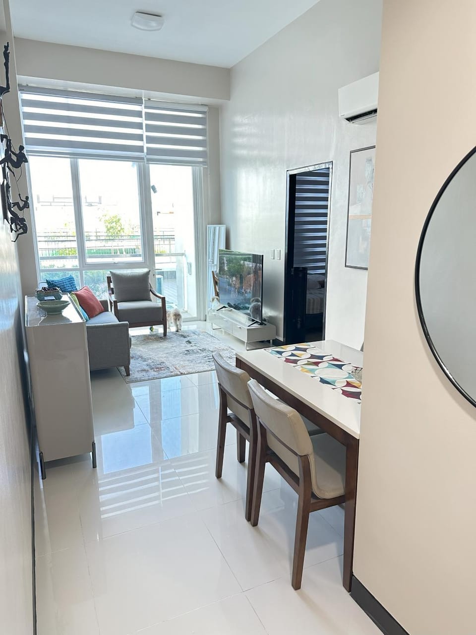 Living room, Dining area, air conditioner