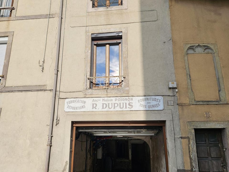 Maison de ville rénovée avec garage privatif à Épinal - FR-1-589-834 House in Vosges