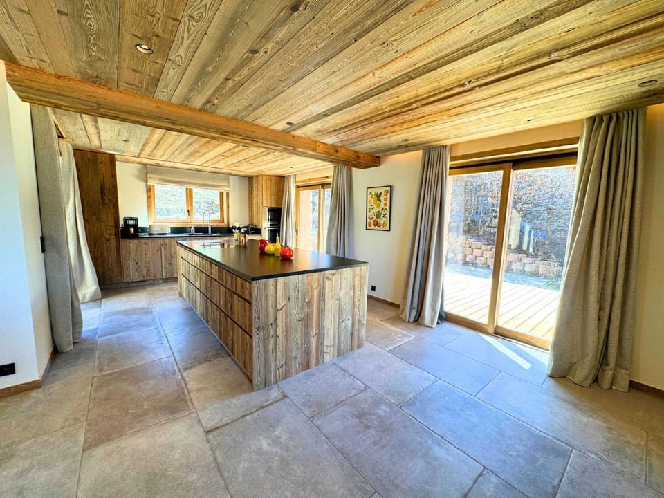 Chalet de Luxe pour 12 Pers. avec Sauna et Cinéma - FR-1-452-398 Chalet in Les Allues