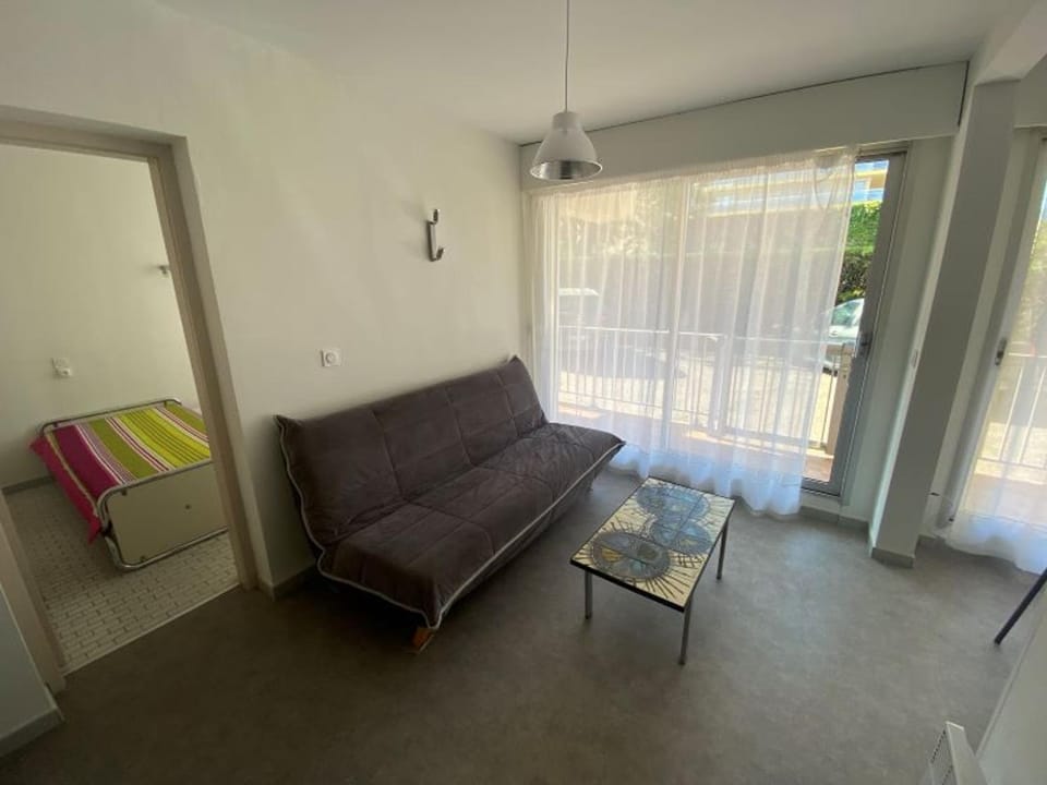 Appartement 4 pers. proche plage avec parking privé - FR-1-837-47 Apartment in Argeles-sur-Mer