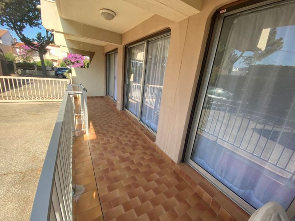 Appartement 4 pers. proche plage avec parking privé - FR-1-837-47 Apartment in Argeles-sur-Mer