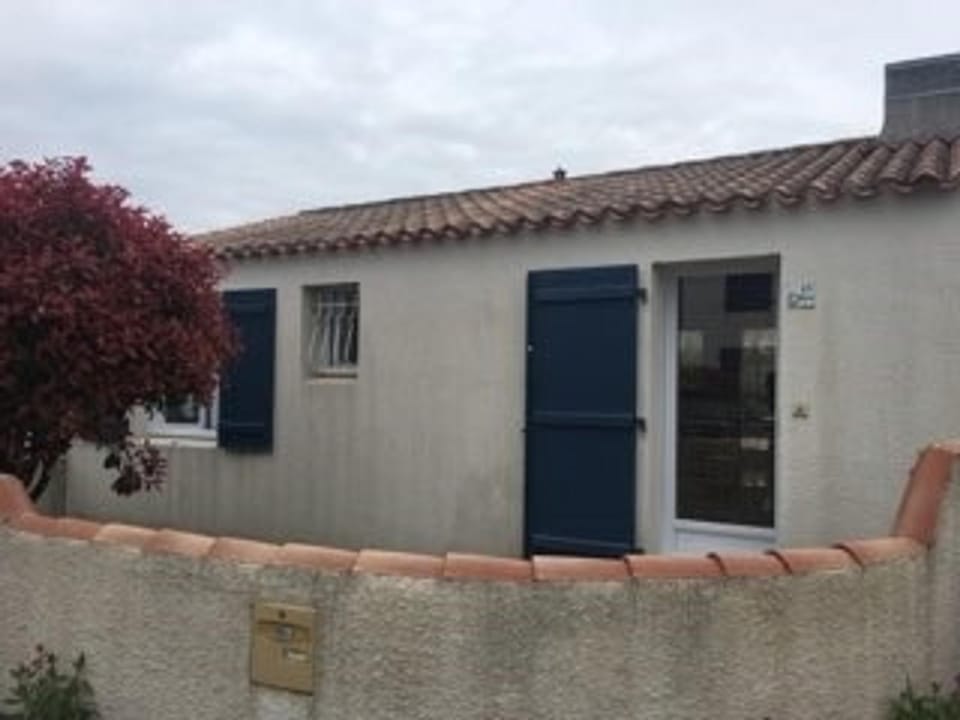 Maison T3 avec Jardin et Terrasse - 4 Personnes - FR-1-325-133 House in Château-d'Olonne