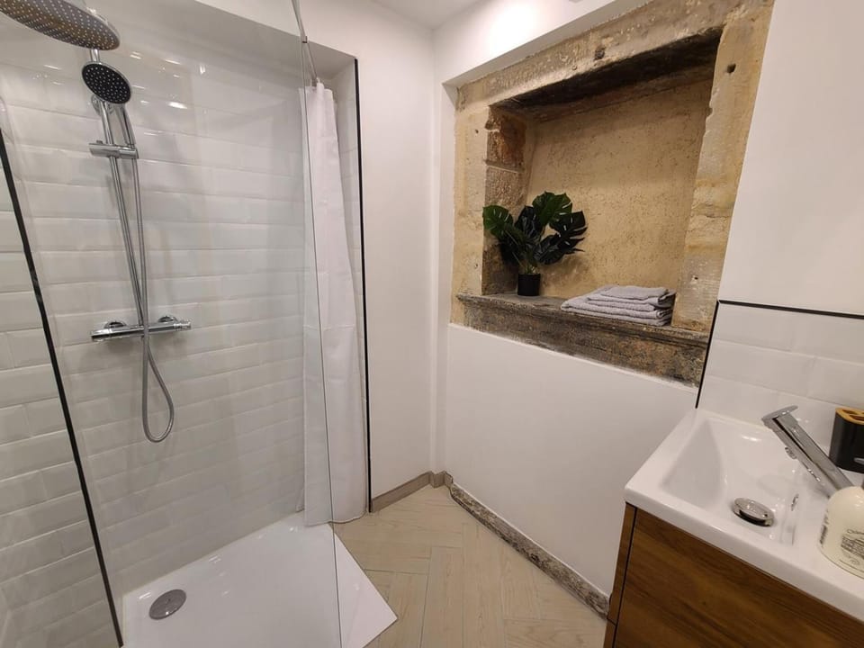 Appartement cosy en centre-ville d'Épinal pour 2 personnes - FR-1-589-835 Apartment in Vosges