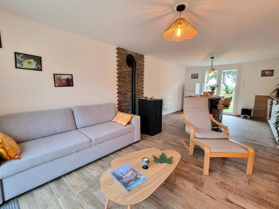 Gîte 4 pers. rénové avec jardin à La Versanne, Animaux acceptés - FR-1-496-369 House in Auvergne-Rhône-Alpes