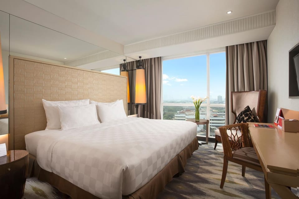Bed, Photo of the whole room, Bedroom, City view