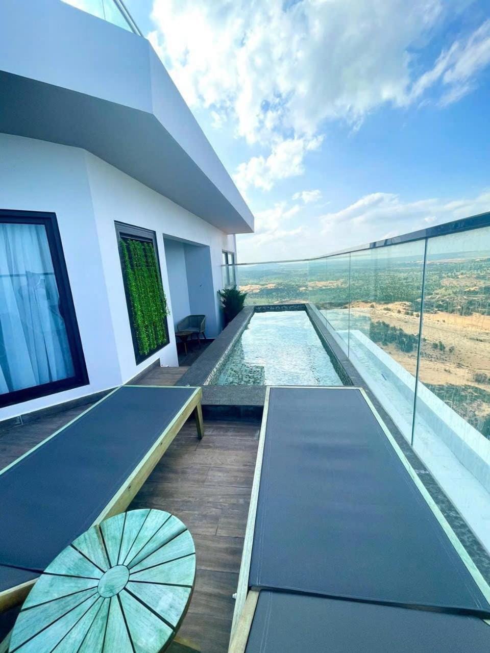Apec Mandala Wyndham ChamBay Mui Ne - LT Apartment in Phan Thiet